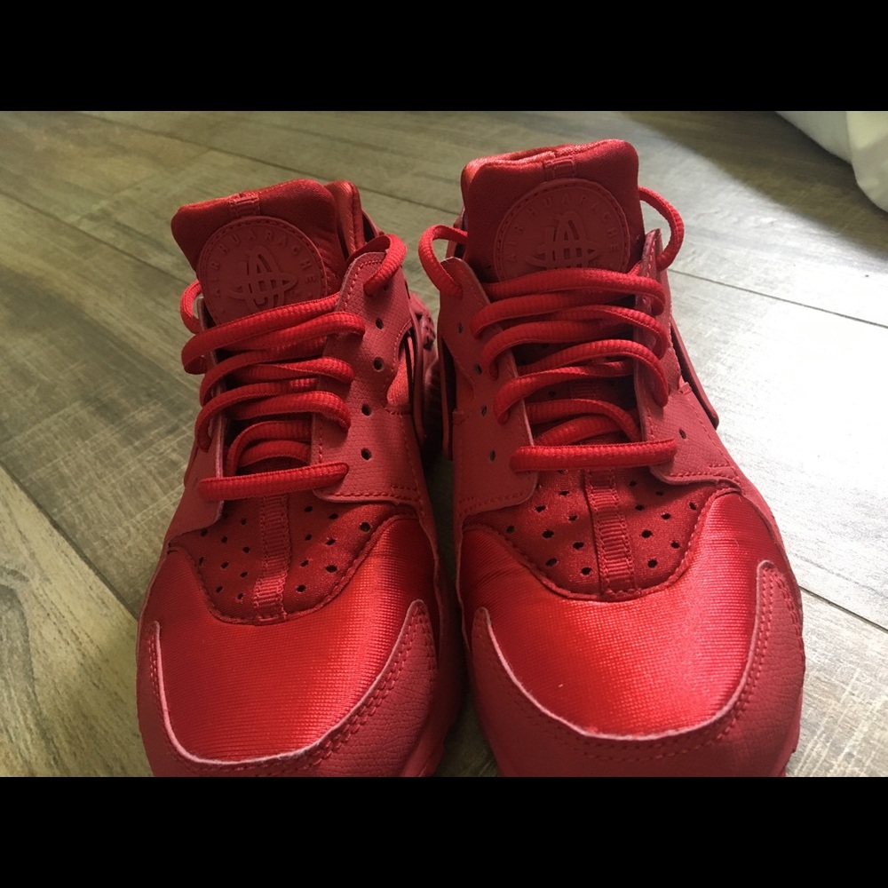 Red Nike huarache shoes!!!
